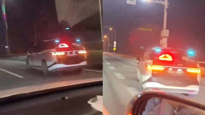 Hơn 100 chiếc taxi đồng loạt 'chết máy' giữa đường, hành khách hoảng loạn Ảnh 2