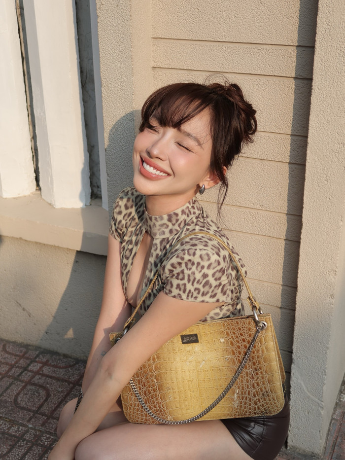 Tóc Tiên thường thể hiện hình ảnh tích cực, tràn đầy năng lượng mỗi khi lộ diện. Ảnh: FBNV