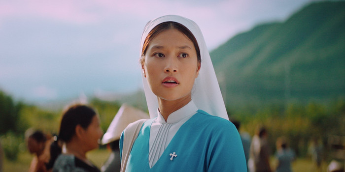 Phim Hẹn Em Ngày Nhật Thực do Đoàn Thiên Ân đóng chính hiện đã rớt xuống vị trí thứ 2 trên bảng xếp hạng sau nhiều ngày dẫn đầu phòng vé.