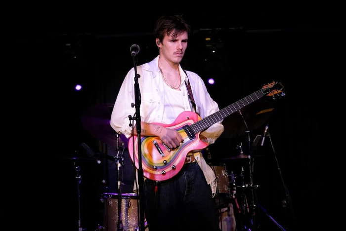 Cruz Beckham tung ảnh báo bạo chưa từng thấy, vợ David Beckham phản ứng gây xôn xao Ảnh 1