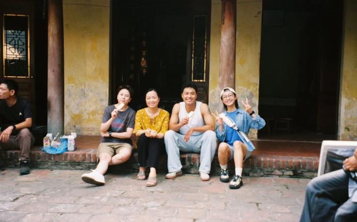 Trong khi đó, Đồng Hồ Đếm Ngược có mức thảo luận thấp hơn