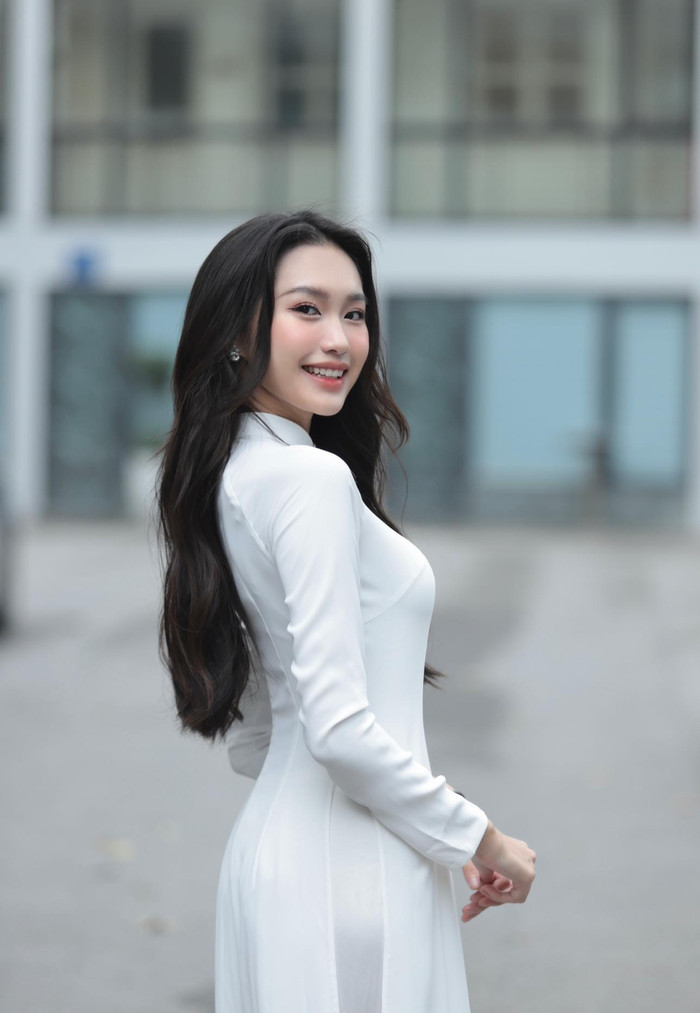Vẻ đẹp ngọt ngào của Doãn Hải My.