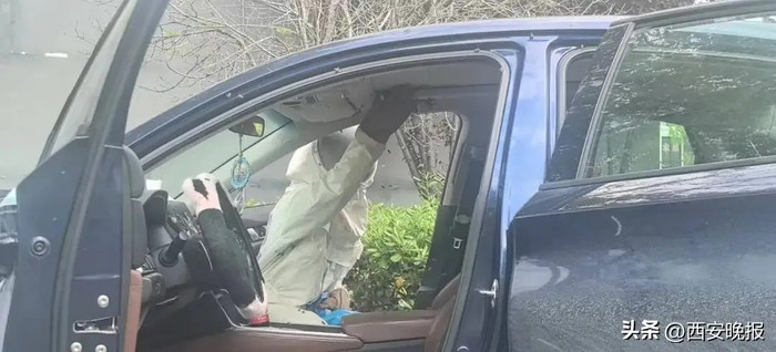 Dừng xe 15 phút không đóng cửa sổ, người đàn ông 'chết lặng' khi quay lại Ảnh 3