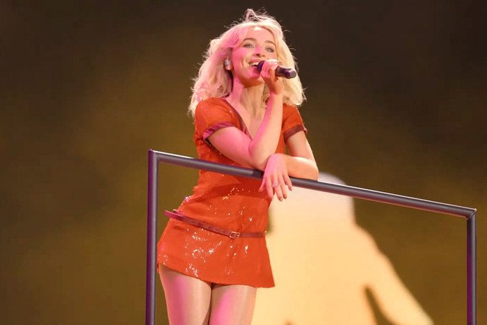 Từ sân khấu của Justin Bieber tại Coachella, quá bất công cho Sabrina Carpenter? Ảnh 4