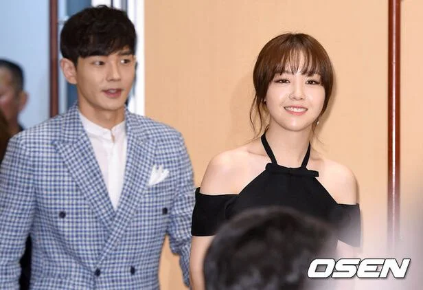 Bang Minah và On Joo Wan.