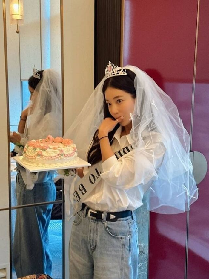 Hình ảnh của cữ diễn viên Ki Eun Se - bạn thân Song Hye Kyo khiến nhiều người lầm tưởng cô nàng tái hôn.