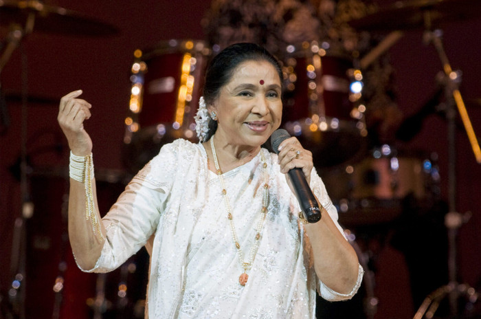 Asha Bhosle, người phụ nữ huyền thoại của Bollywood qua đời ở tuổi 92 Ảnh 1