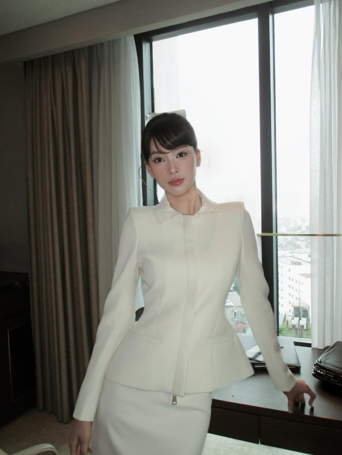 Tiểu Vy xúc động bật khóc khi xem phim do Đoàn Thiên Ân đóng vai chính. Ảnh: IGNV&nbsp;