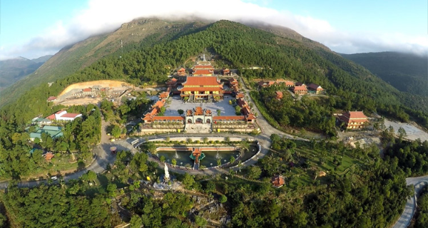 Không gian linh thiêng Côn Sơn - Kiếp Bạc