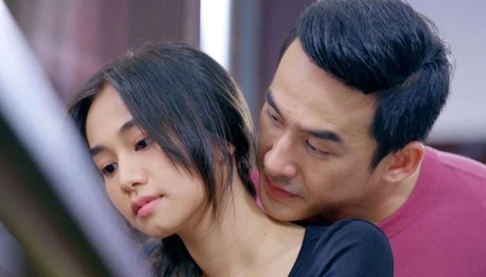 Mối quan hệ ngang trái giữa nhân vật trong phim của Ngân Hòa và Lương Thế Thành gây nhiều tranh cãi. - Ảnh: NSX