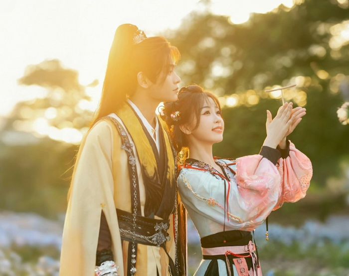 Màn tái hợp bùng nổ giữa Ngu Thư Hân và Đinh Vũ Hề trong dự án cổ trang Vĩnh Dạ Tinh Hà.&nbsp;