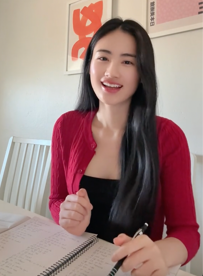 Ý Nhi chia sẻ việc học không bao giờ là thừa.