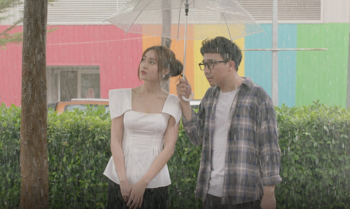 Một phân cảnh của Lan Ngọc và Trấn Thành trong dự án Cua Lại Vợ Bầu – tác phẩm nắm giữ kỷ lục doanh thu ấn tượng hơn 138 tỷ. - Ảnh: ĐPCC