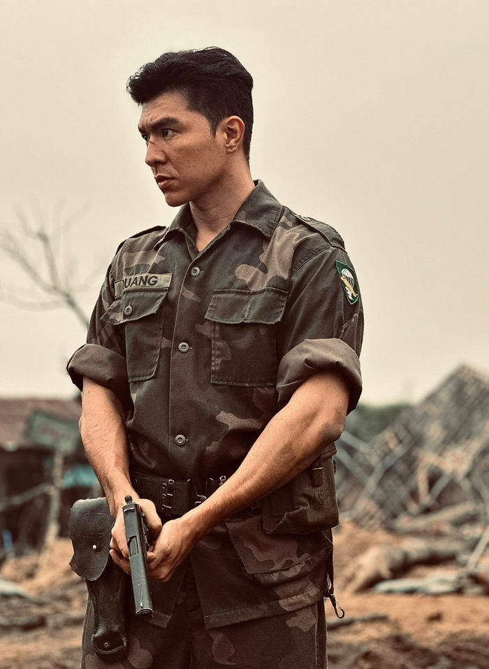 Tạo hình của Steven Nguyễn trong vai phản diện Quang, dự án Mưa Đỏ. - Ảnh: NSX