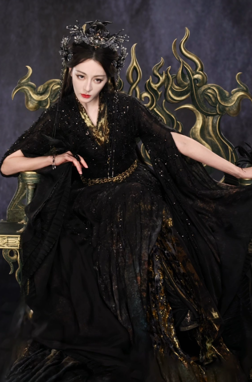 Địch Lệ Nhiệt Ba đang trong giai đoạn chuyển mình