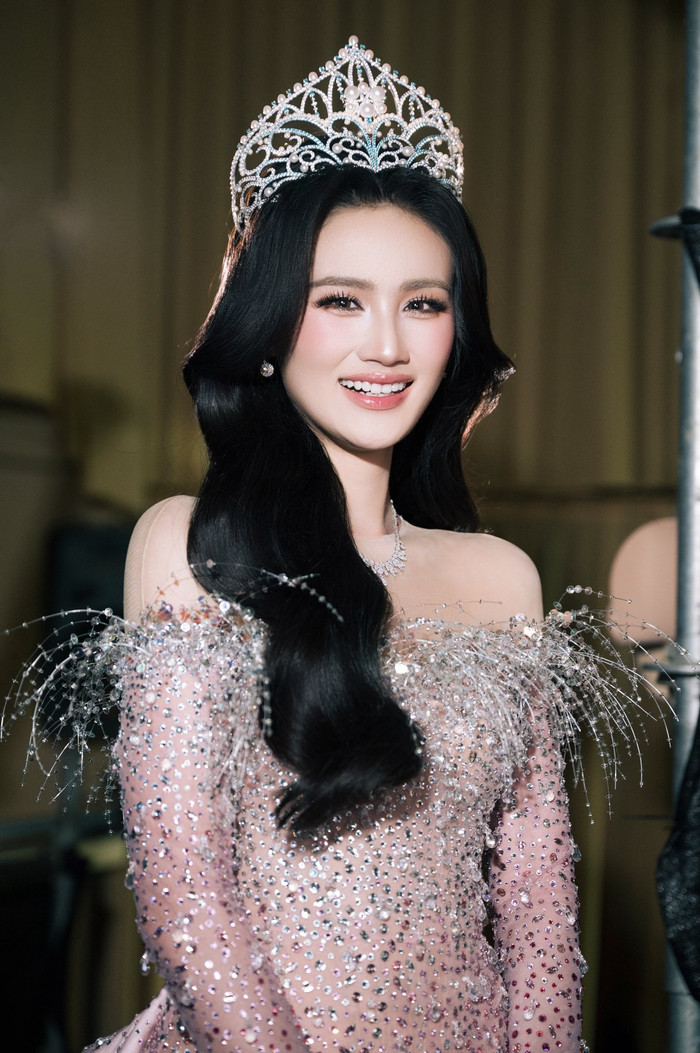 Hoa hậu Ý Nhi là một trong năm ứng viên tiềm năng đến từ Việt Nam sẽ tham gia cuộc thi Miss International 2026.