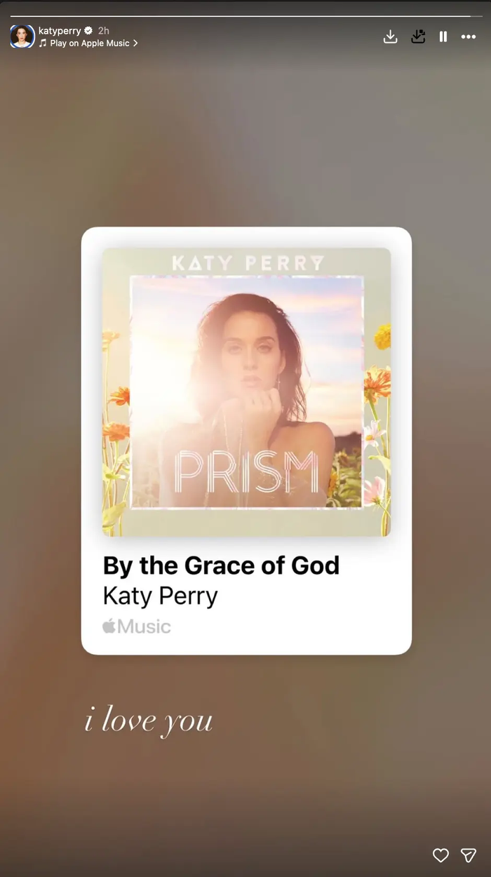 Bài đăng ẩn ý của Katy Perry giữa ồn ào.