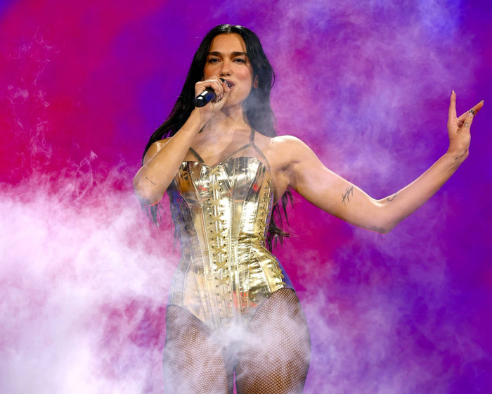 Dua Lipa: 'Britney Spears mãi mãi là một biểu tượng' Ảnh 3