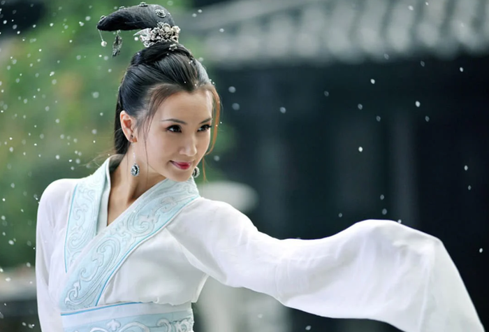 Vẻ đẹp của Điêu Thuyền mang màu sắc vừa lãng mạn vừa bi kịch