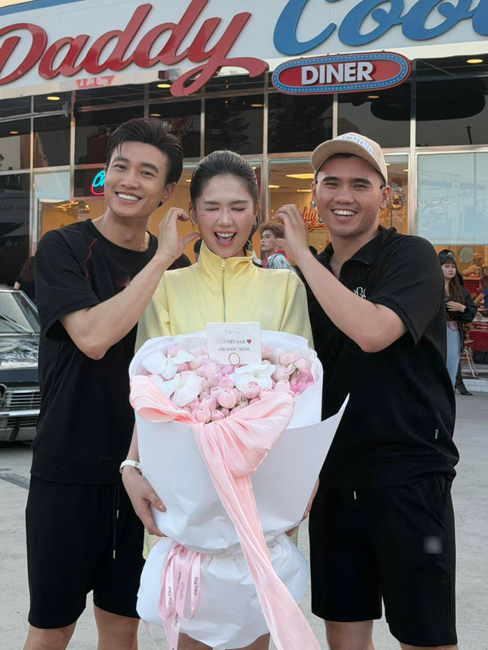 Quốc Trường đón sinh nhật sớm bên Ngọc Trinh.&nbsp;