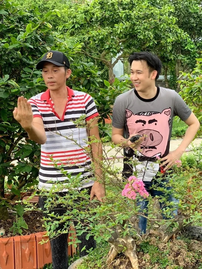 Hoài Linh và em trai là ca sĩ Dương Triệu Vũ.