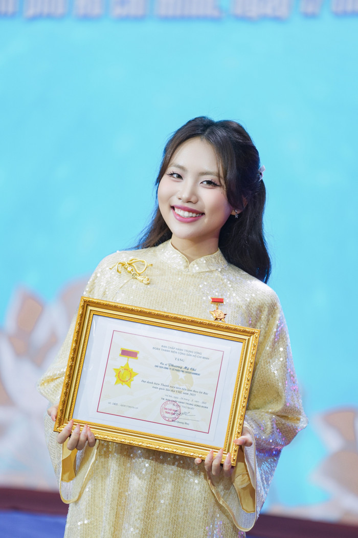 Quá đáng tiếc cho Phương Mỹ Chi Ảnh 2