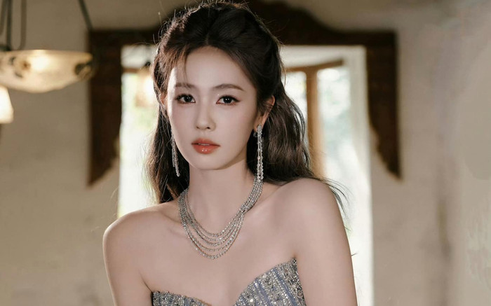 Dù là trên màn ảnh hay trong những khoảnh khắc đời thường, Bạch Lộc vẫn là một trong những gương mặt nhận được nhiều sự chú ý từ công chúng.