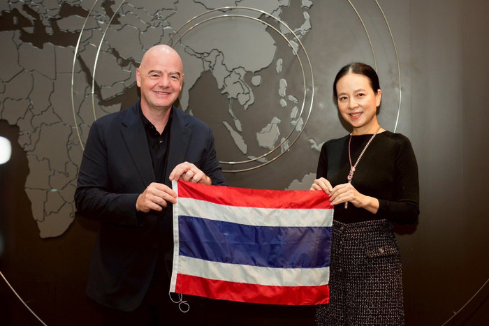 Chủ tịch Liên đoàn Bóng đá Thái Lan - Nualphan Lamsam (Madam Pang) đã có những chia sẻ đầy cảm xúc sau khi đội tuyển nữ Thái Lan lên ngôi vô địch giải FIFA Series 2026 trên sân nhà. Ảnh: Madam Pang