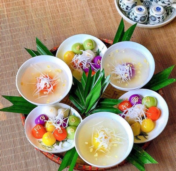 Những chiếc bánh trôi trong ngày Tết Hàn thực.