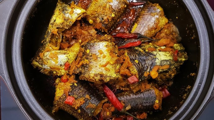 Món cá đồng kho hấp dẫn.