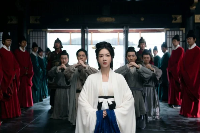 Là một trong những phim cổ trang gây sốt năm 2024, Mặc vũ vân gian gây chú ý với motif 'trọng sinh báo thù'. Nhân vật nữ chính sau khi bị hãm hại đã quay lại với thân phận mới để trả thù. Kịch bản nhanh, dồn dập, nhiều tình tiết cao trào mang lại cảm giác 'đã mắt' cho người xem. Thành công của phim cũng kéo theo làn sóng chuyển thể các tác phẩm cùng tác giả trong những năm tiếp theo.