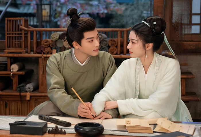 Trương Vãn Ý vào vai Thôi Hành Chu - vị vương gia mưu lược, trong khi Vương Sở Nhiên hóa thân thành Liễu Miên Đường, nữ thủ lĩnh sơn tặc cá tính nhưng bị mất trí nhớ sau biến cố. Nhầm tưởng Thôi Hành Chu là phu quân, cô vô tình bước vào một cuộc hôn nhân giả mà thật. Ban đầu mang mục đích lợi dụng, mối quan hệ của hai người dần thay đổi khi tình cảm thật nảy sinh trong quá trình chung sống.