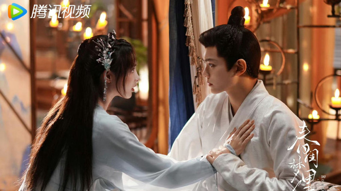 Phim có sự góp mặt của Đinh Vũ Hề trong vai Hầu gia Ninh Ngọc Hiên - người đàn ông lạnh lùng, sống lý trí, cùng Bành Tiểu Nhiễm khi cô thể hiện hai thân phận đối lập là Nhiếp Tang Du và Quý Mạn. Câu chuyện xoay quanh Quý Mạn - cô gái có tài kinh doanh nhưng mất trí nhớ và buộc phải thay thế chị song sinh để gả vào Hầu phủ. Từ một cuộc hôn nhân đầy toan tính và hiểu lầm, bằng sự thông minh và lạc quan, cô dần chinh phục được trái tim Ninh Ngọc Hiên và cùng anh vượt qua nhiều biến cố.