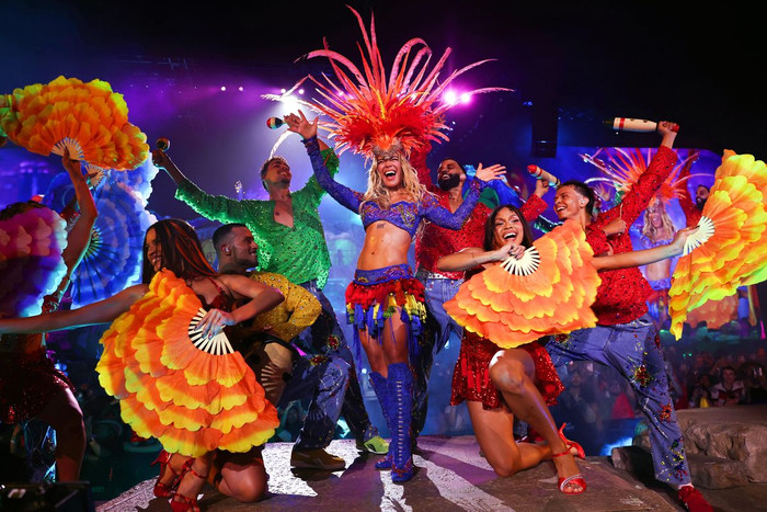 Karol G nhận được bao nhiêu tiền để biểu diễn tại Coachella 2026? Ảnh 3