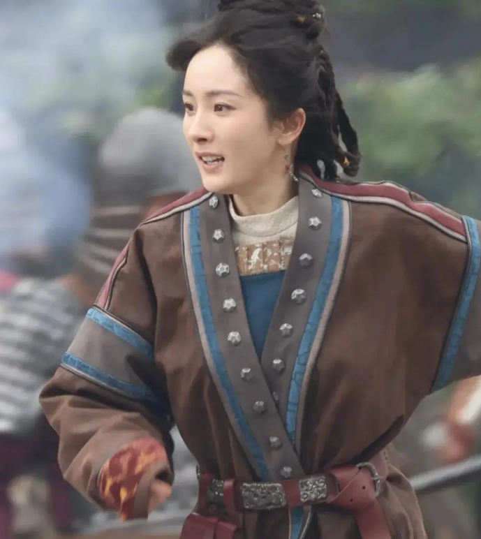 &nbsp;Dương Mịch hiện đã 39 tuổi, vì vậy việc vào vai thiếu nữ bị cho là quá tuổi.&nbsp;