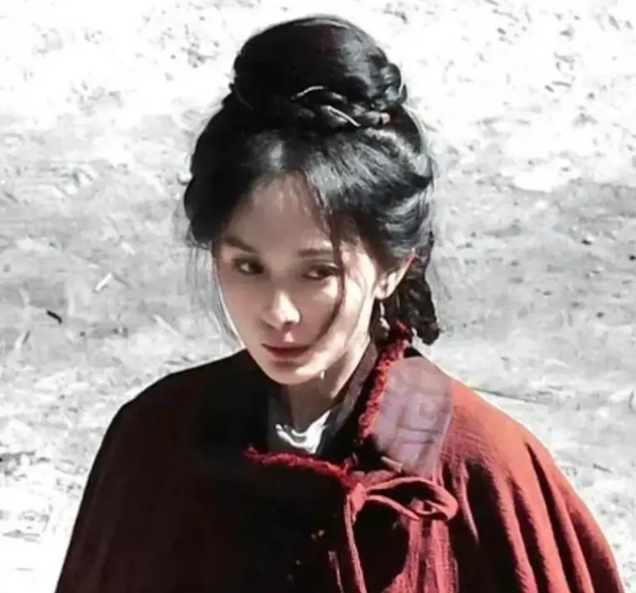 Dương Mịch gây tranh cãi khi vào vai thiếu nữ trong phim mới.&nbsp;