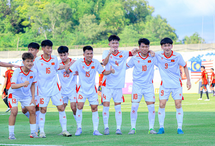 U17 Việt Nam đã tạo nên một cơn “mưa bàn thắng” khi vùi dập U17 Timor Leste với tỷ số 10-0, qua đó tiến sát tấm vé vào bán kết giải U17 Đông Nam Á 2026. Ảnh: VFF