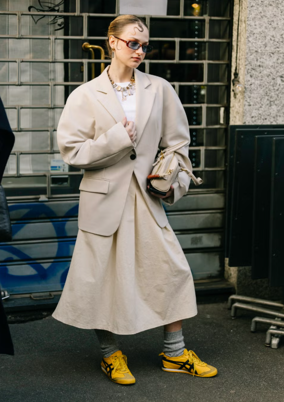 5 xu hướng giày sneaker da lên ngôi năm 2026 Ảnh 4