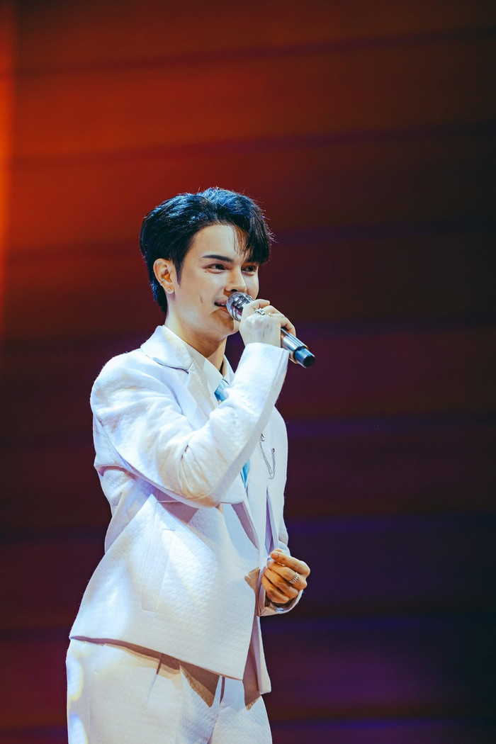 Nam ca sĩ thông báo trúng 31 tờ vé số, khán giả ồ ạt chúc mừng Ảnh 1