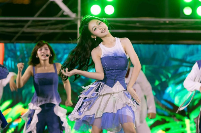 Lần đầu chạm ngõ điện ảnh với Lật mặt 8 đánh dấu bước tiến mới