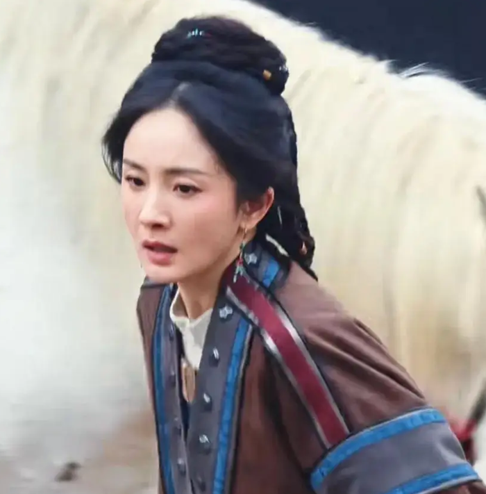 Tạo hình gây tranh cãi của Dương Mịch khi vào vai thiếu nữ ở tuổi 39. - Ảnh: Sohu