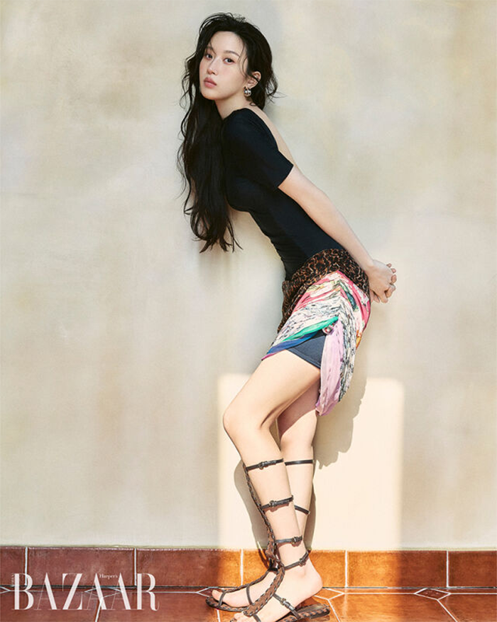 Moon Ga Young còn thể hiện khả năng biểu đạt ấn tượng khi “diễn” mùi hương bằng ánh mắt và ngôn ngữ cơ thể.