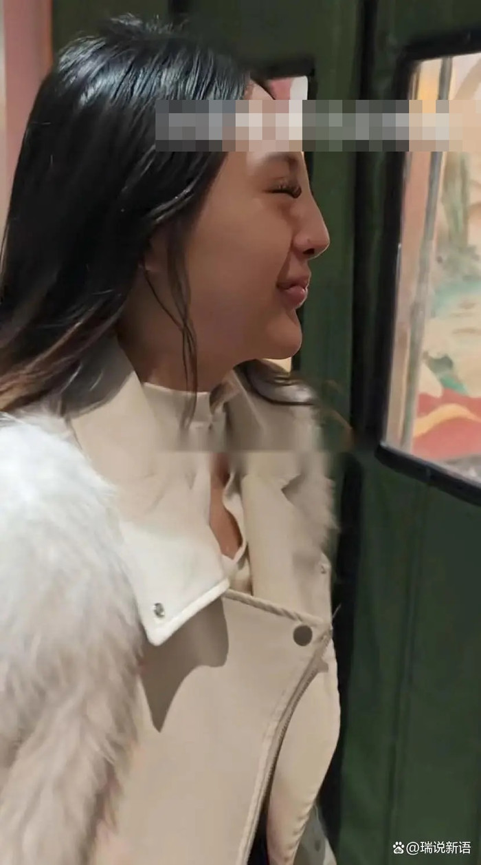 Cô gái 'dao kéo' xong bị bạn trai chia tay, phản ứng bạn thân khi gặp lại gây sốc Ảnh 2