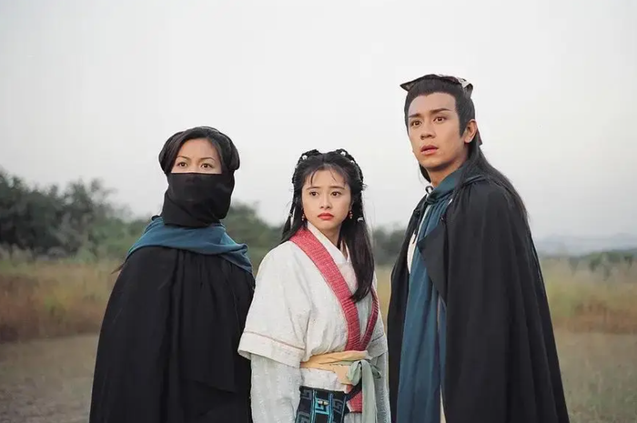 Bộ phim này được chuyển thể từ tiểu thuyết võ hiệp nổi tiếng của nhà văn Kim Dung, xoay quanh cuộc đời của ba người anh em kết nghĩa là Kiều Phong, Đoàn Dự và Hư Trúc. - Ảnh: Sohu