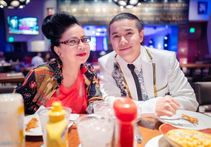 Mẹ Kasim Hoàng Vũ vẫn chưa nguôi ngoai nỗi đau mất con.