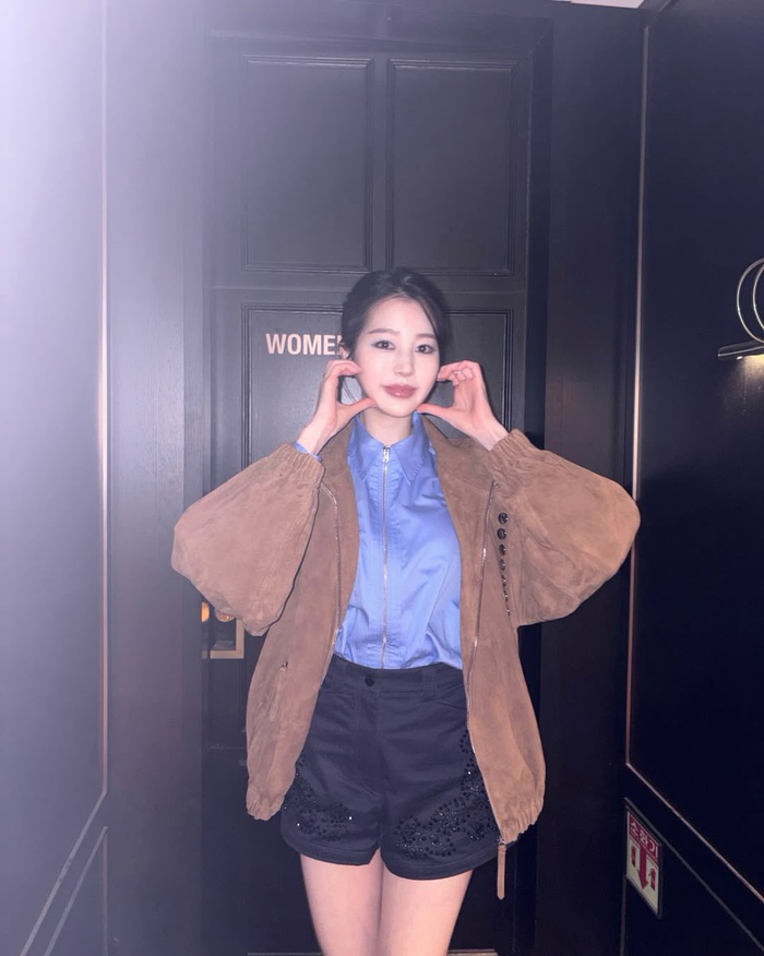 'Chị gái Jang Wonyoung' gây sốt với visual đầy cuốn hút Ảnh 1