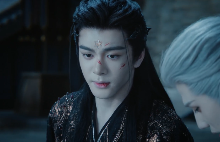 Vũ Thập Quang trở thành người duy nhất sống sót nhờ huyết mạch Long tộc.&nbsp;