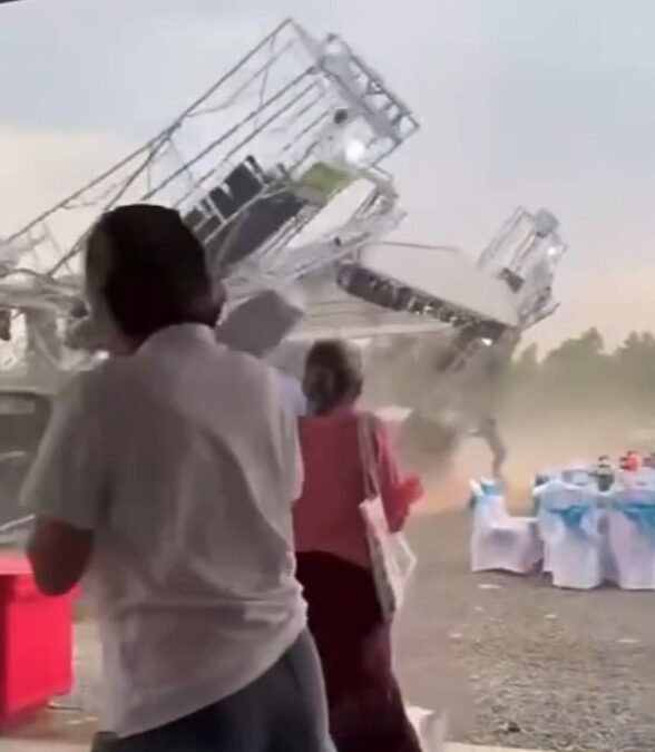 Đang đãi tiệc tân gia, chủ nhà lẫn khách mời 'kinh hồn bạt vía' vì sự việc sau đó Ảnh 1