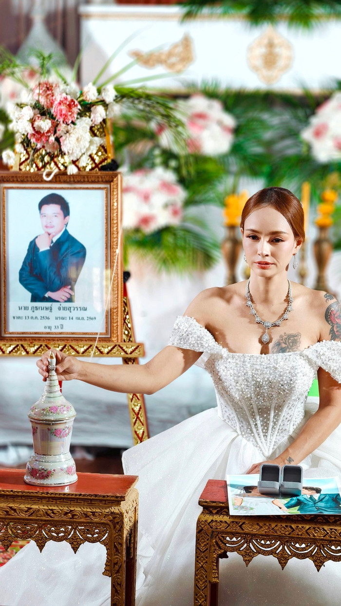 Ngày cưới hóa tang lễ, cô dâu khóc nức nở tiễn đưa chú rể Ảnh 1