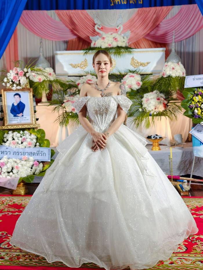 Ngày cưới hóa tang lễ, cô dâu khóc nức nở tiễn đưa chú rể Ảnh 4